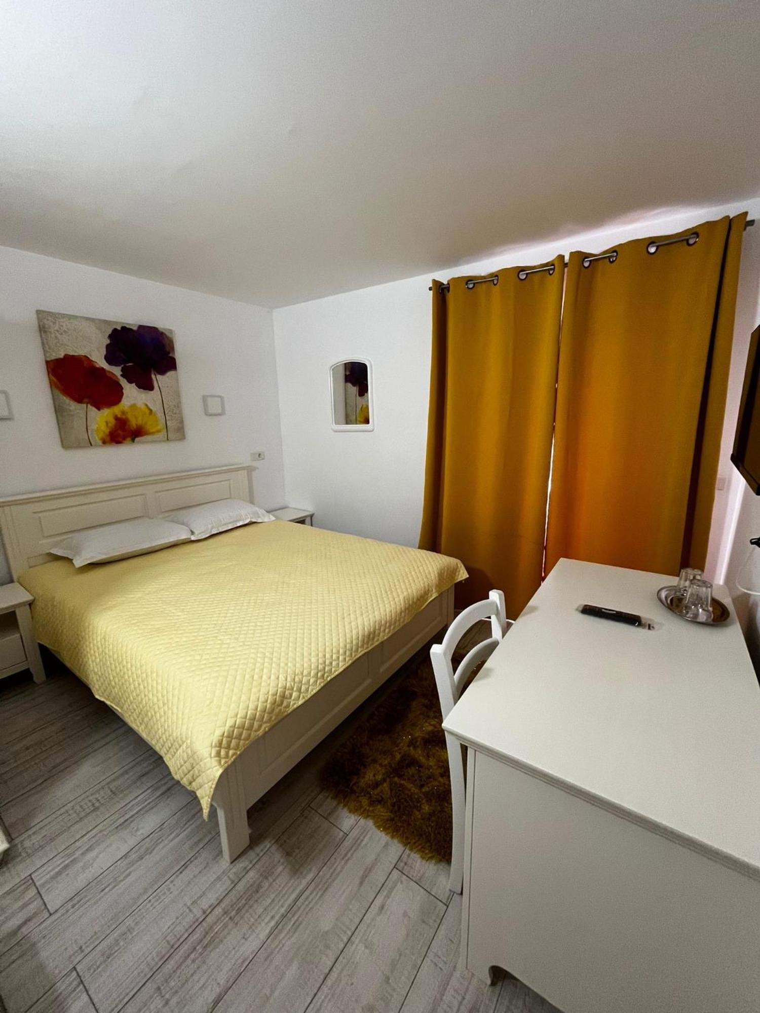 Vacation Villa Sucevita Eksteriør billede
